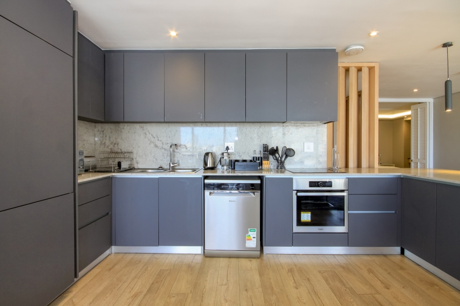 To Let 2 Bedroom Property for Rent in Sea Point Western Cape
